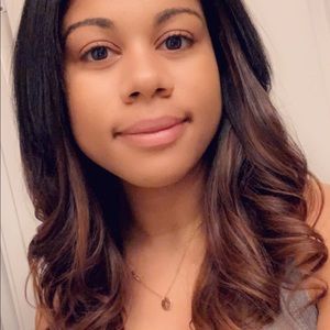 Meet your Posher, Alisha
